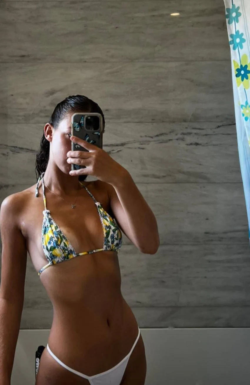 Emilia_Sexy